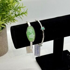 Periwinkle by Barlow Turtle Two Bracelet Set Silver Tone Green Enamel‎ Women